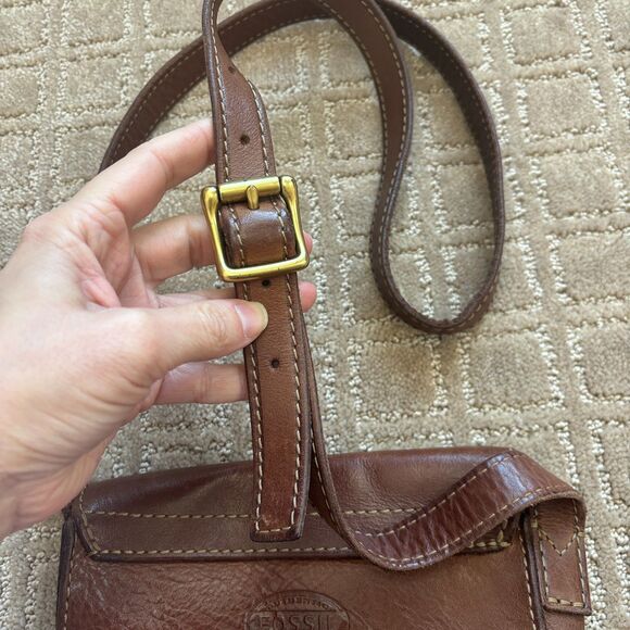 Fossil Brown Leather Austin Saddle Bag Crossbody Purse Cow Hide Staple Classic - Picture 6 of 9